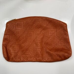 BAGGU Vintage Basket Weave Print Leather Clutch